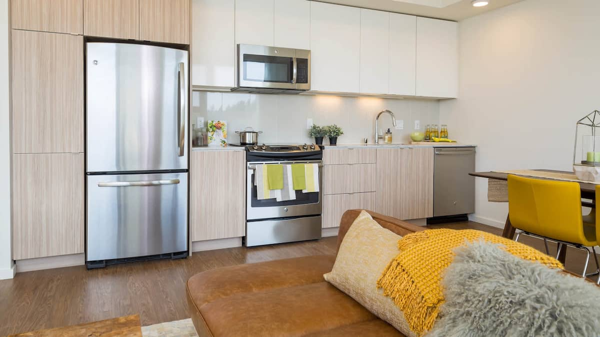 , an Airbnb-friendly apartment in Bellevue, WA