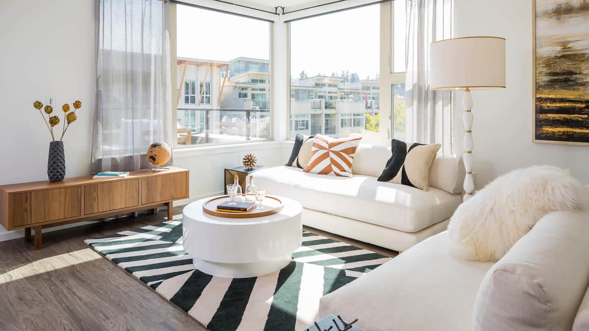 , an Airbnb-friendly apartment in Bellevue, WA