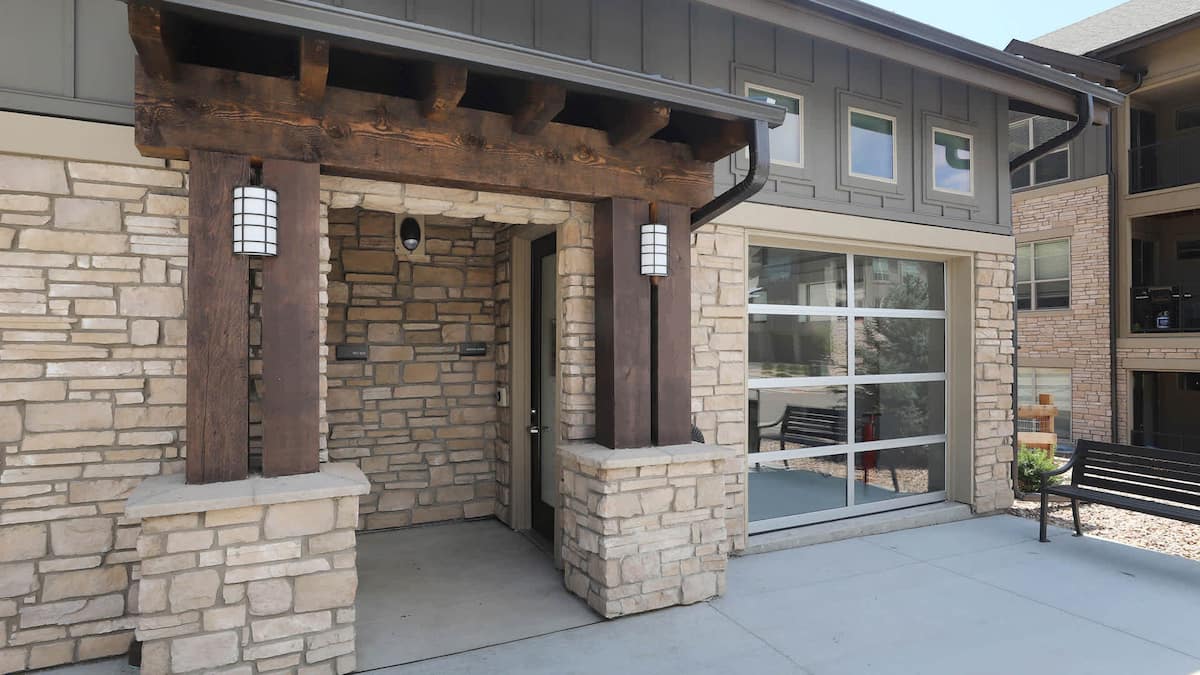 , an Airbnb-friendly apartment in Castle Rock, CO