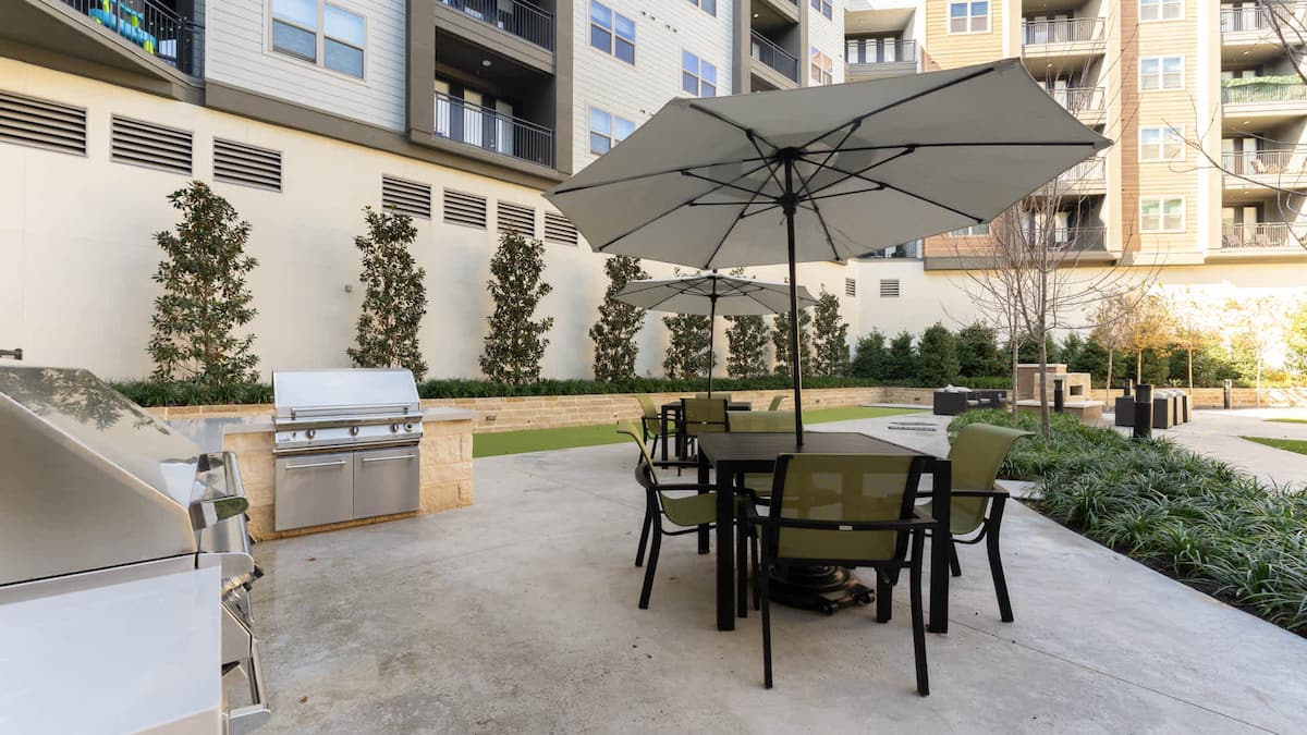 , an Airbnb-friendly apartment in Lewisville, TX