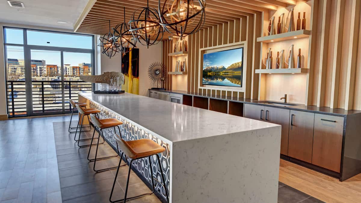 RGVtYW5kUGljdHVyZToxOTQzMTgyNjk5