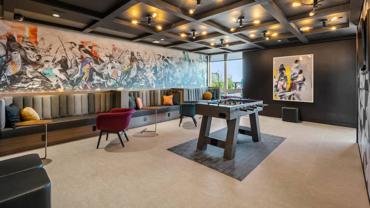 RGVtYW5kUGljdHVyZToxOTQzMTgzNzM2