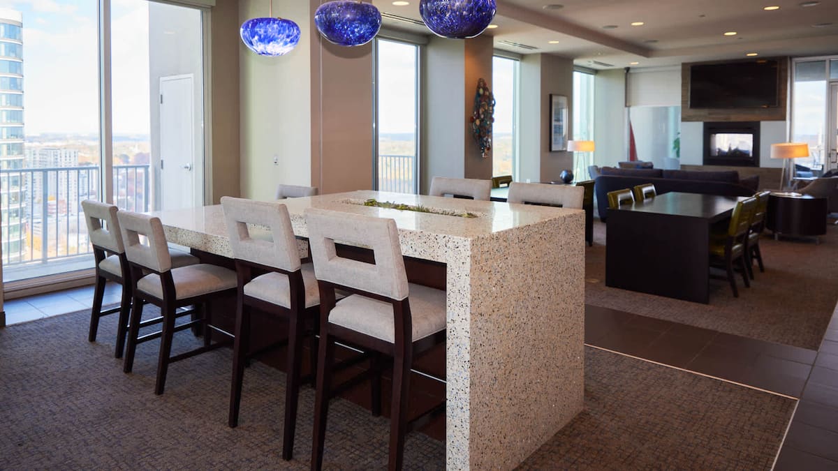 RGVtYW5kUGljdHVyZToxOTQzMTgwMTU0