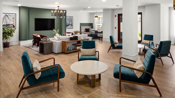 RGVtYW5kUGljdHVyZToxOTQzMTgwMTAy