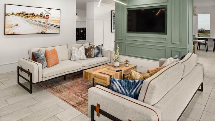 RGVtYW5kUGljdHVyZToxOTQzMTgwMDk0