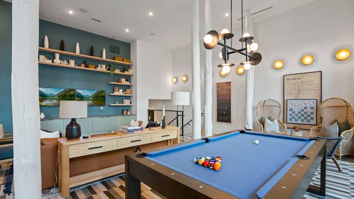 RGVtYW5kUGljdHVyZToxOTg3NDExNzg3