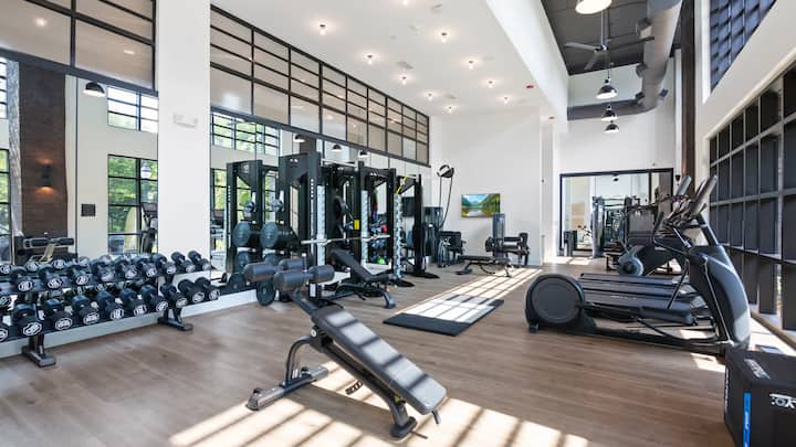 RGVtYW5kUGljdHVyZToxOTU5ODc1ODk2