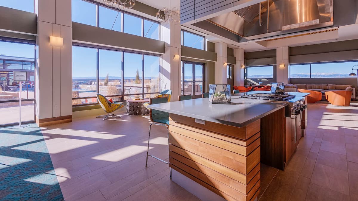 RGVtYW5kUGljdHVyZToxOTkyNzU4ODkx