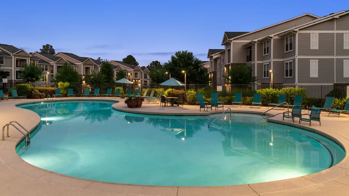 RGVtYW5kUGljdHVyZToxOTc1MTYxNDY0