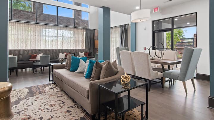 RGVtYW5kUGljdHVyZToxOTc1MjkzMzAw