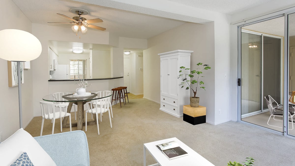 , an Airbnb-friendly apartment in Valencia, CA