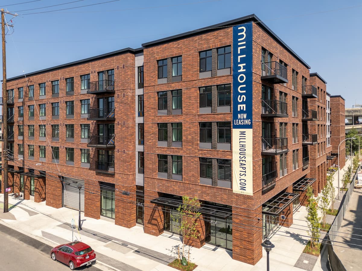 , an Airbnb-friendly apartment in Portland, OR