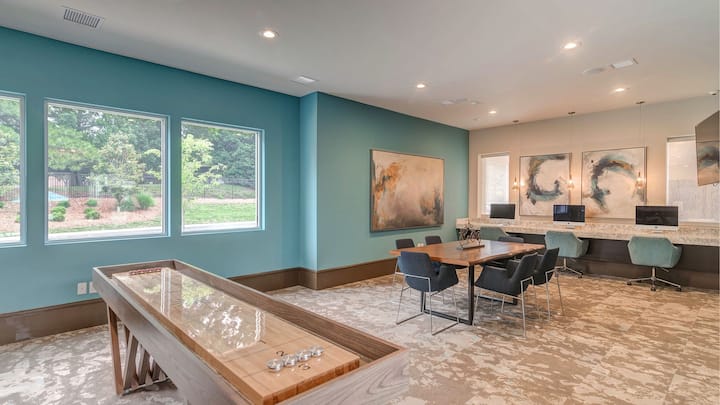 RGVtYW5kUGljdHVyZToyNTUzNzkwOTg2