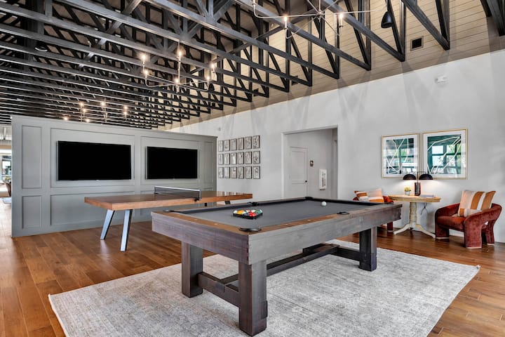 RGVtYW5kUGljdHVyZToyMzI0MDc5NTgy