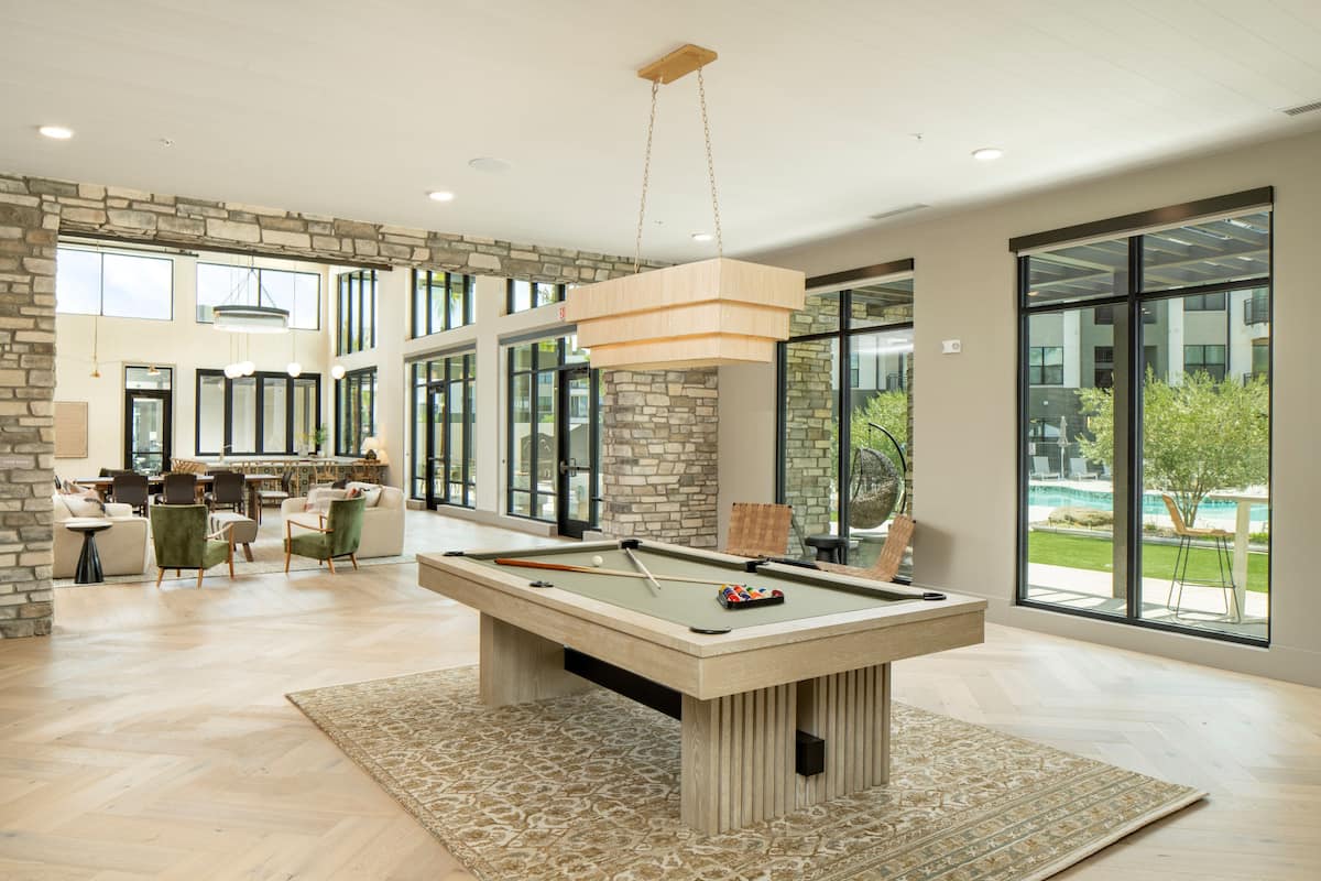 RGVtYW5kUGljdHVyZToyMzk0MzQ1MTQ2