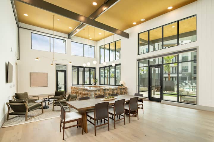 RGVtYW5kUGljdHVyZToyMzk0MzQ1MTY4