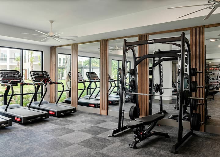 RGVtYW5kUGljdHVyZToyMzI0MDc4Nzc0