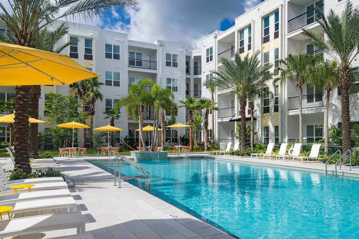 , an Airbnb-friendly apartment in Lutz, FL