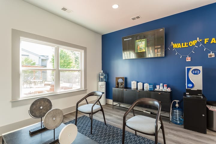 RGVtYW5kUGljdHVyZToyMjI4NDE0NjAy