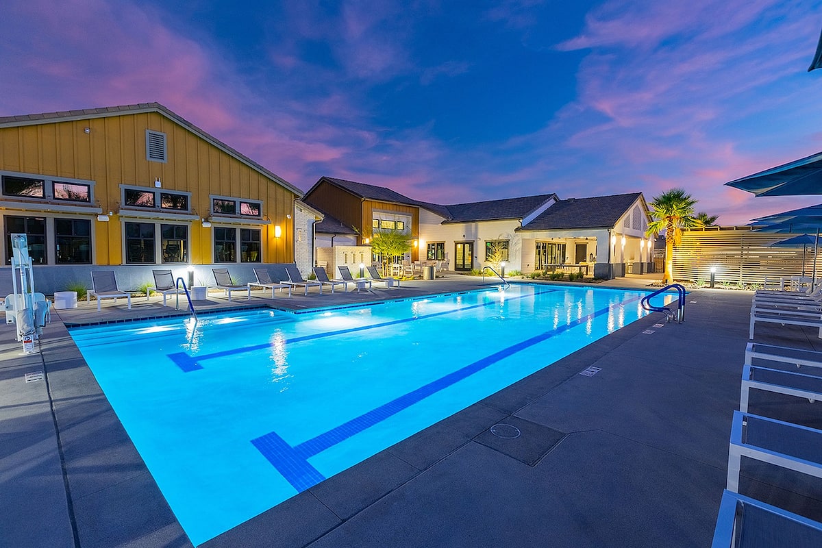 , an Airbnb-friendly apartment in La Quinta, CA