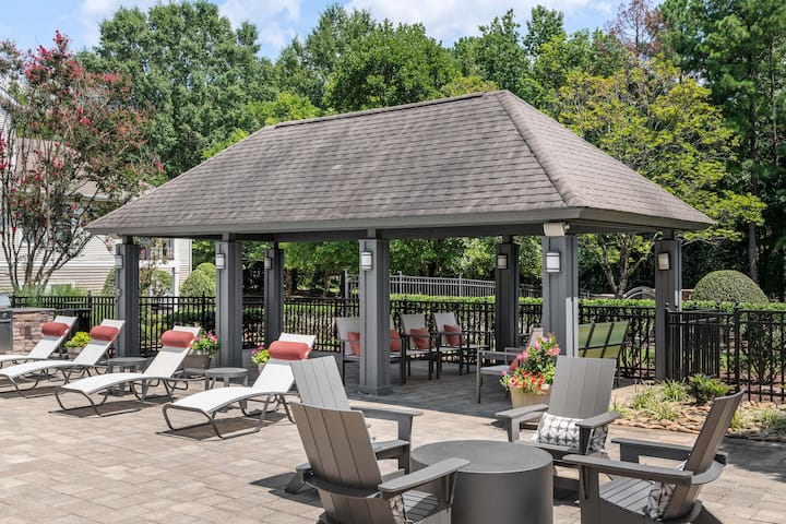 RGVtYW5kUGljdHVyZToyNTUzNzQ2MTI2