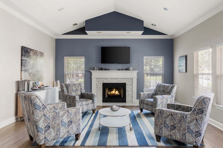 RGVtYW5kUGljdHVyZToyNTUzNzQ2MTM1