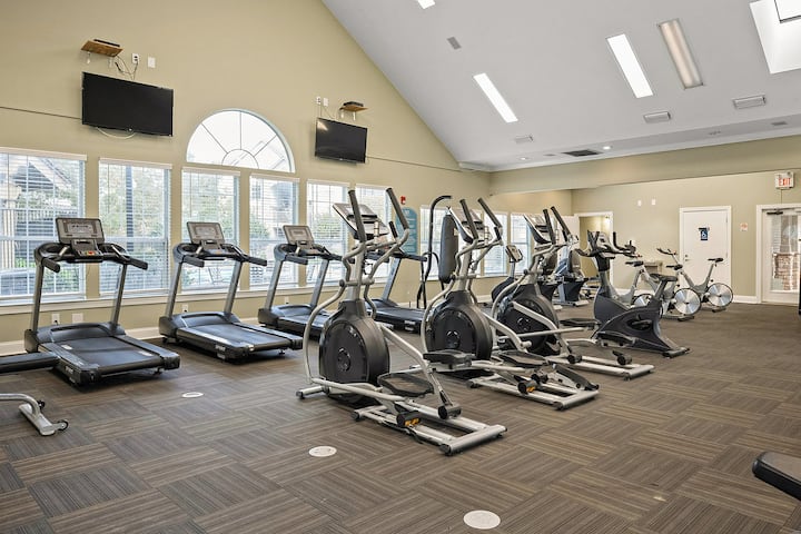 RGVtYW5kUGljdHVyZToyMzgxNDM3NDUz