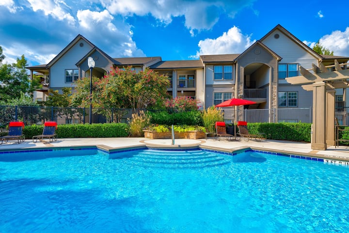 RGVtYW5kUGljdHVyZToyMzgxNDM3NDU3