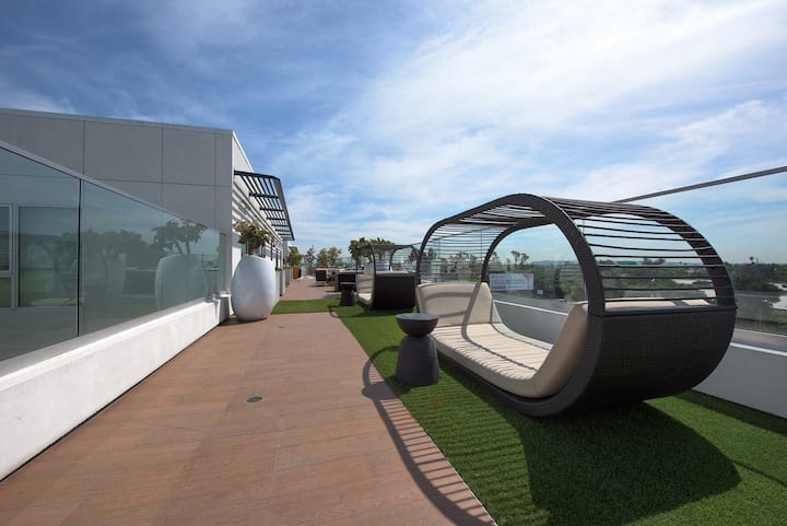 RGVtYW5kUGljdHVyZToyNDYwMDE1NzY5