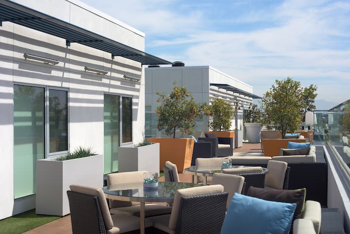 RGVtYW5kUGljdHVyZToyNDYwMDE1NzU2