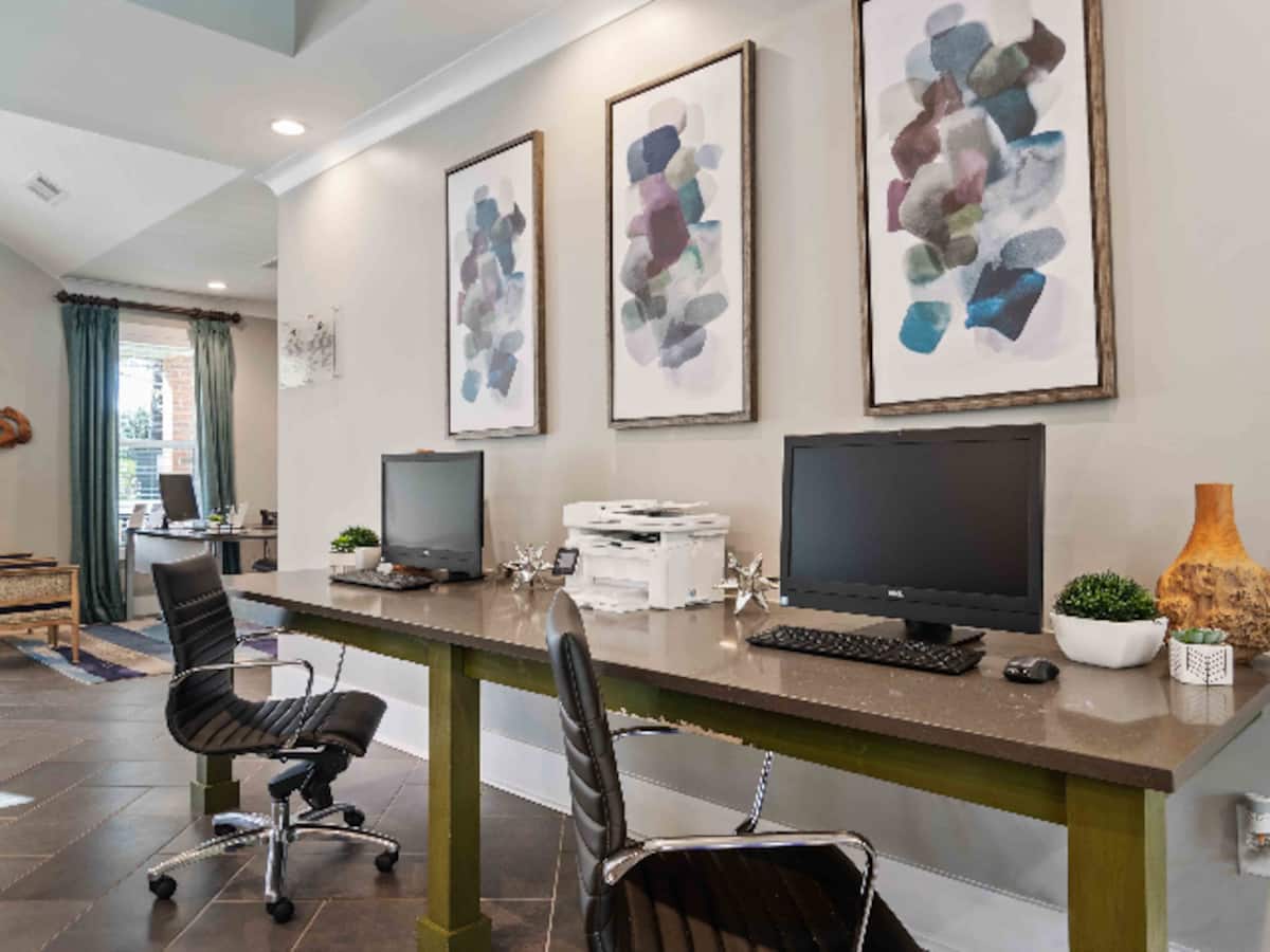 RGVtYW5kUGljdHVyZToxOTU1MjAwMjM4