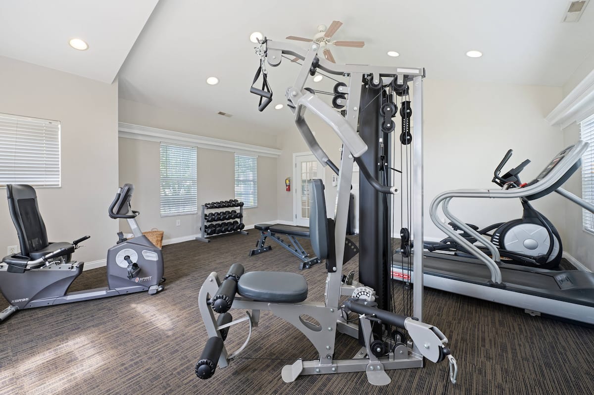 RGVtYW5kUGljdHVyZToxOTc2MzkxMTEw