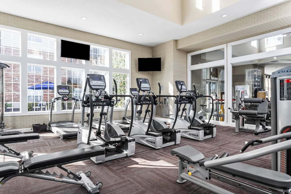 RGVtYW5kUGljdHVyZToxOTc2MzkxMTMy