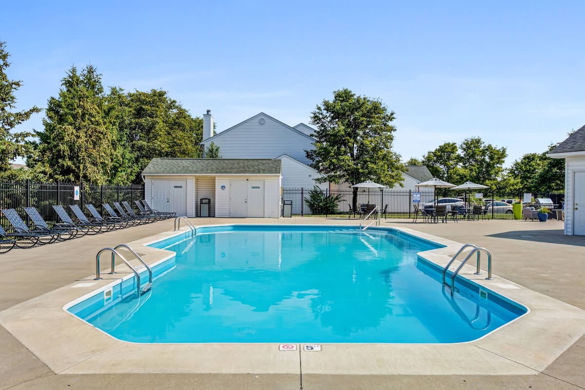 Exterior of The Commons at Canal Winchester, an Airbnb-friendly apartment in Canal Winchester, OH