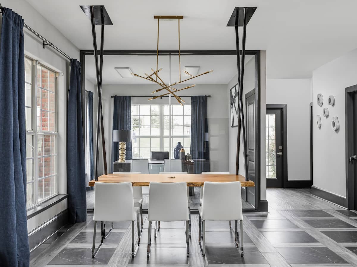 RGVtYW5kUGljdHVyZToxOTc2MzkxNDc1