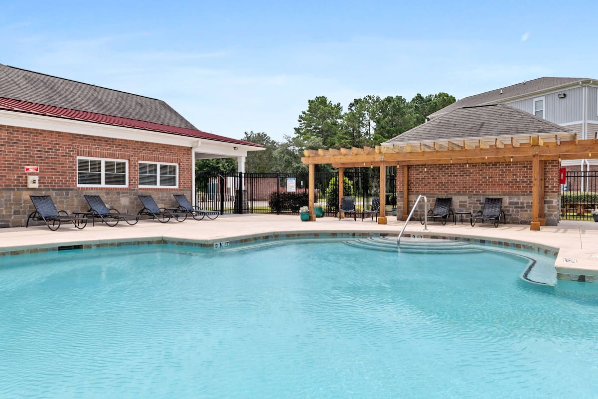 RGVtYW5kUGljdHVyZToxOTc2MzkwNTE3