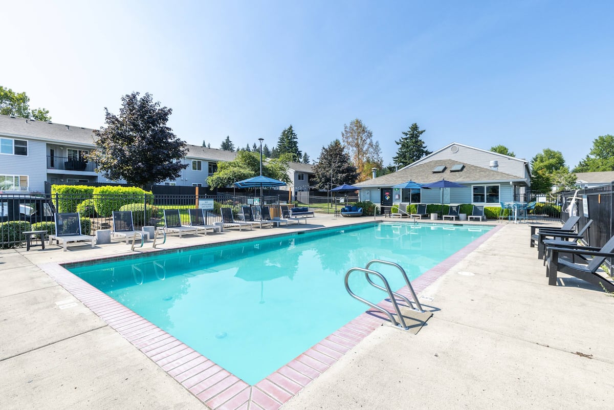 , an Airbnb-friendly apartment in Vancouver, WA