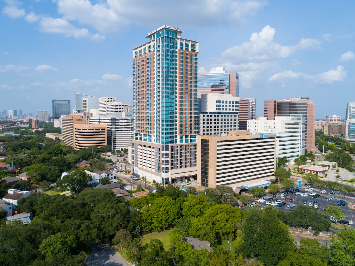 , an Airbnb-friendly apartment in Houston, TX
