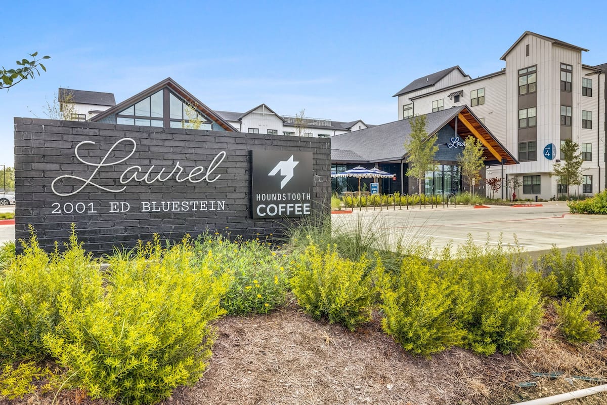 , an Airbnb-friendly apartment in Austin, TX
