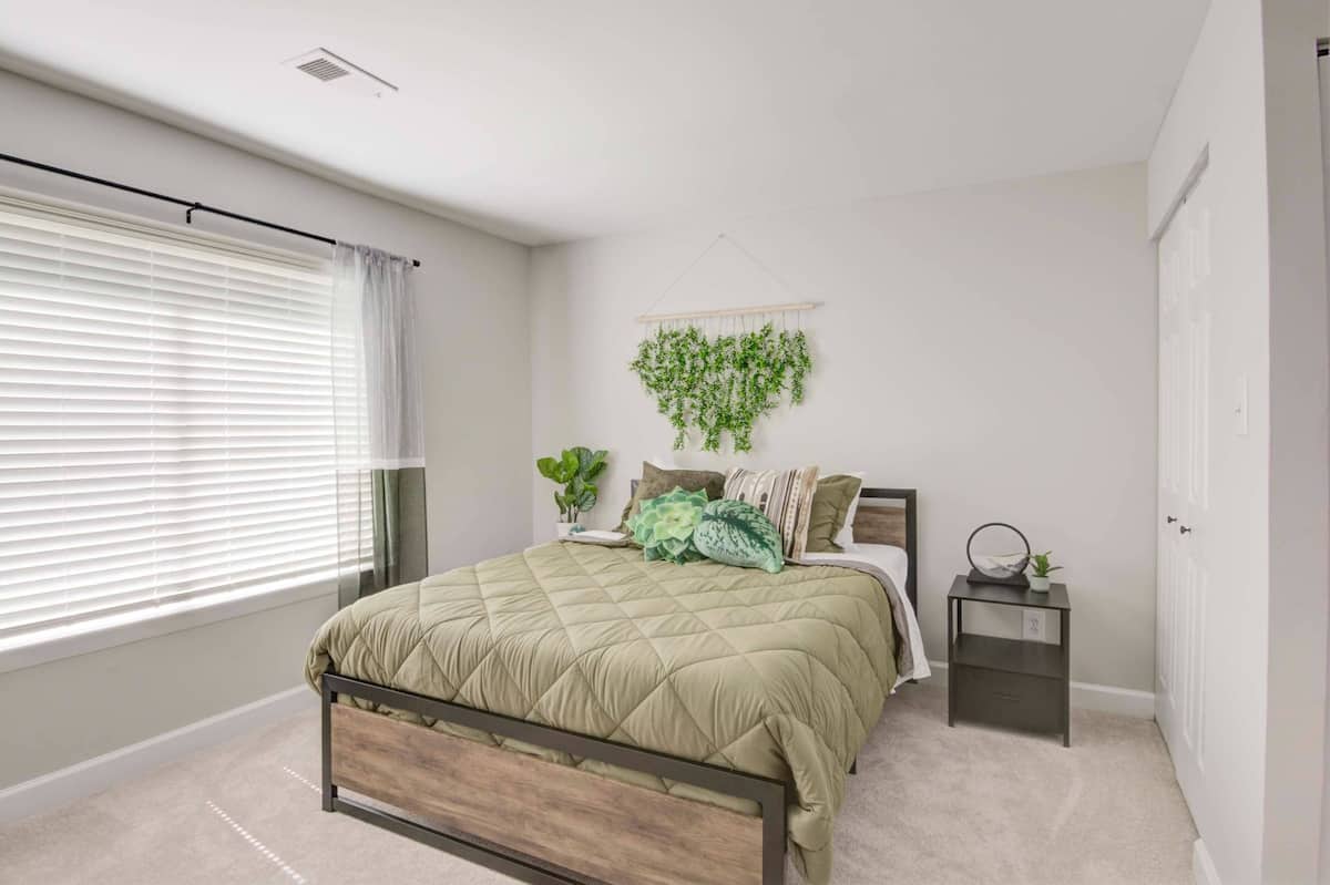 , an Airbnb-friendly apartment in Woodbridge, VA