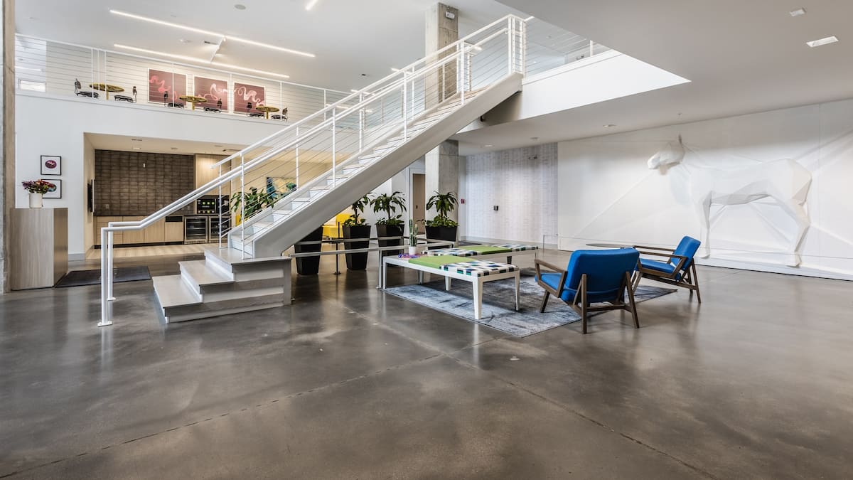 RGVtYW5kUGljdHVyZToxOTQzMjA1Njg0