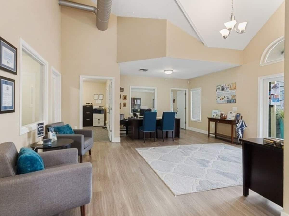 Alternate view of Avana Hamptons, an Airbnb-friendly apartment in Puyallup, WA