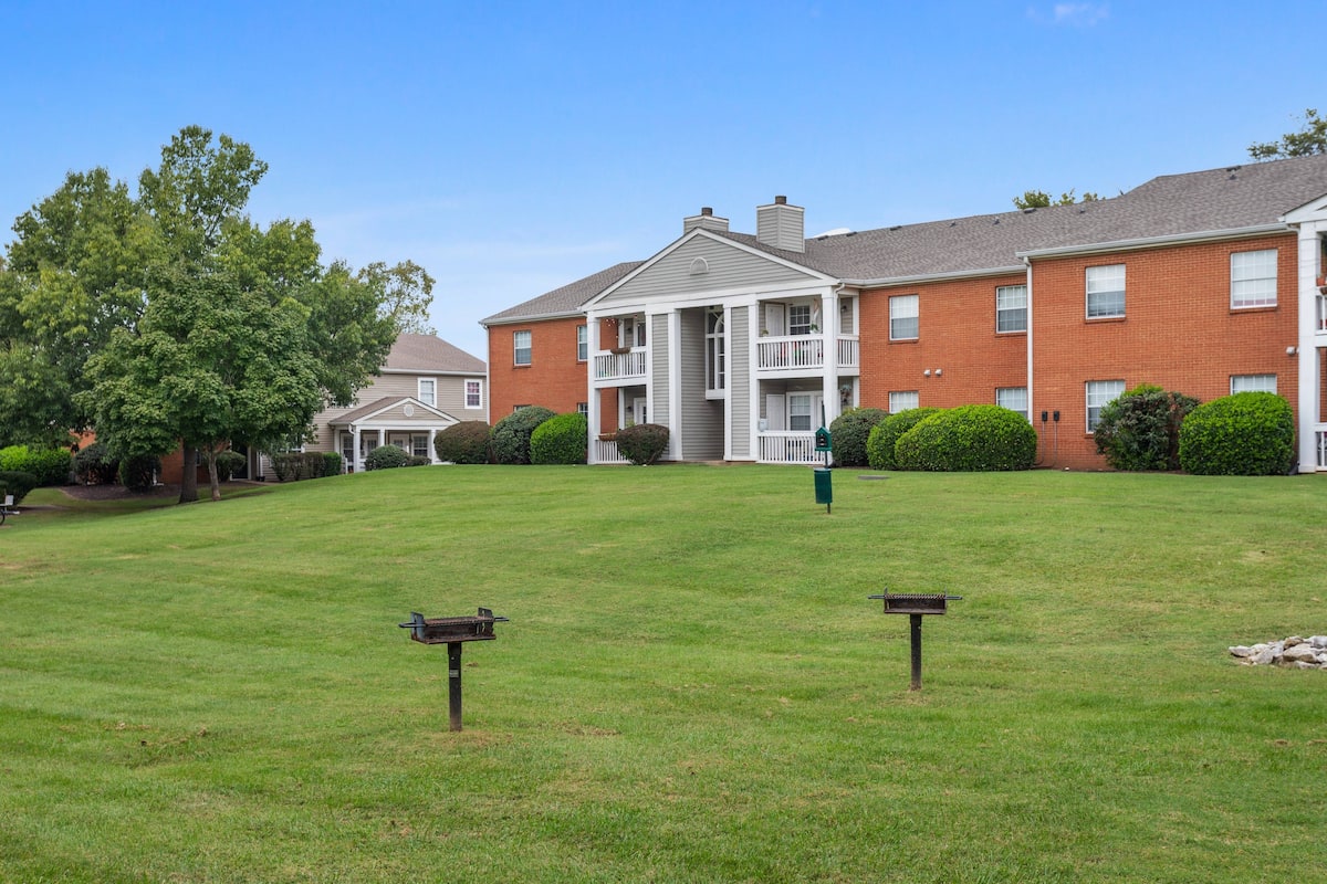 , an Airbnb-friendly apartment in Spring Hill, TN