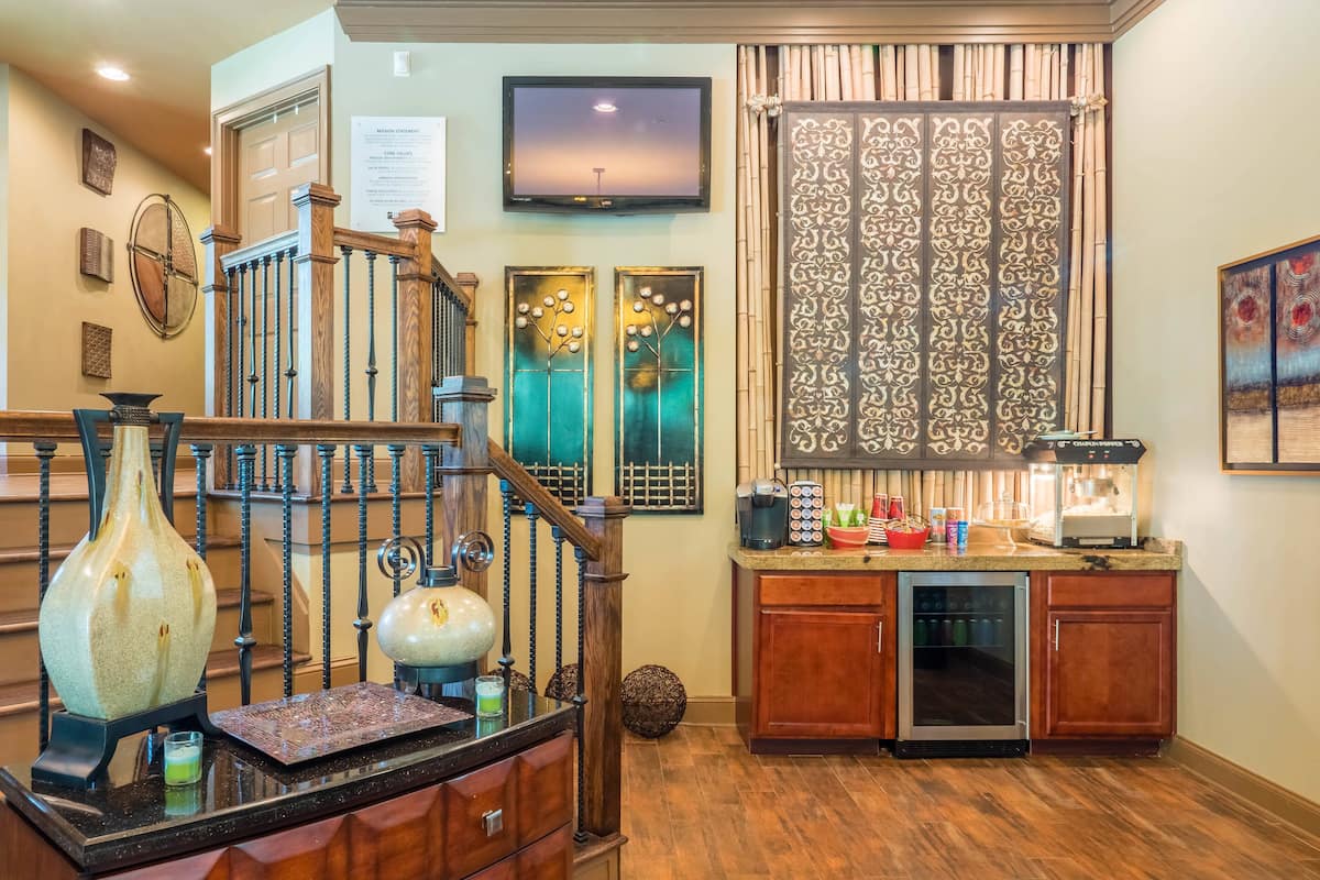 RGVtYW5kUGljdHVyZToxOTc2MzkwNzkx