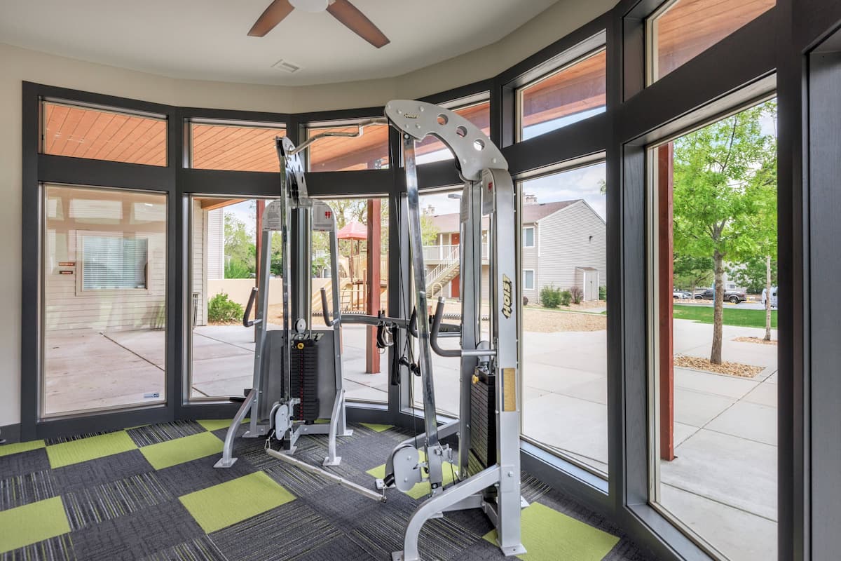 RGVtYW5kUGljdHVyZToxOTc2MzUxNDY5