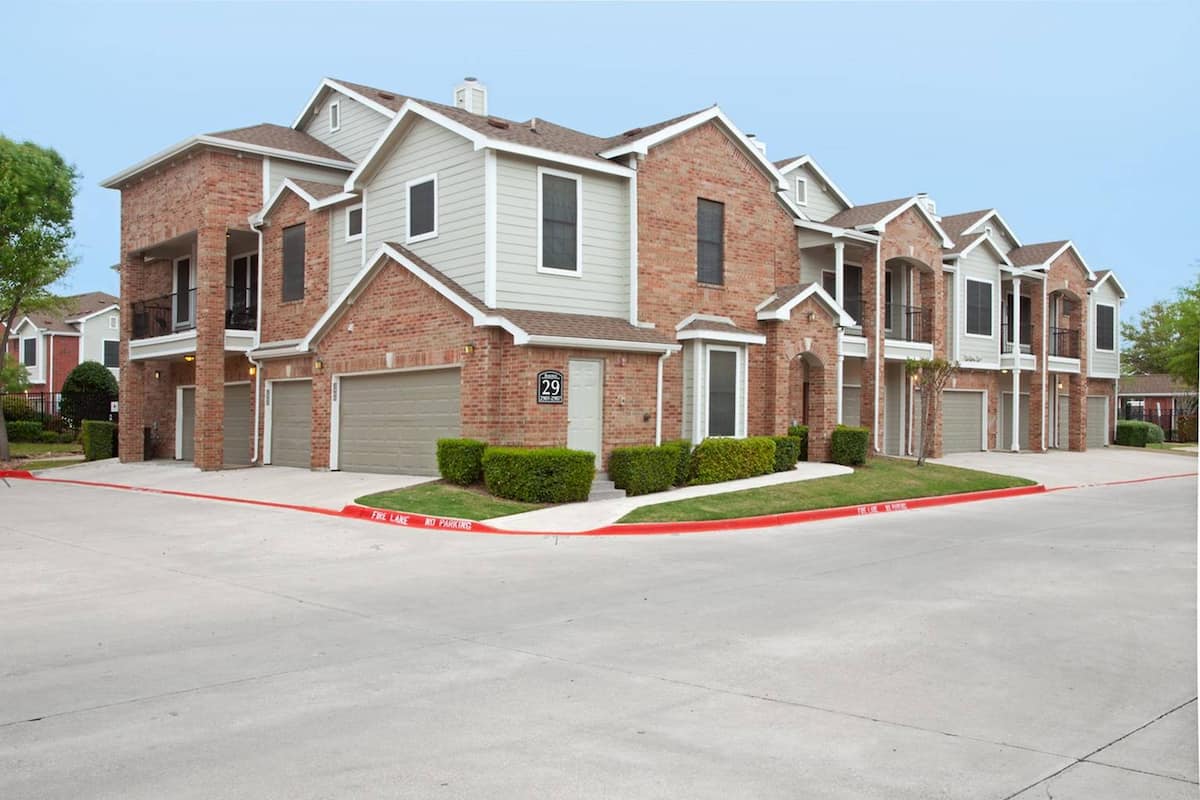 , an Airbnb-friendly apartment in North Richland Hills, TX
