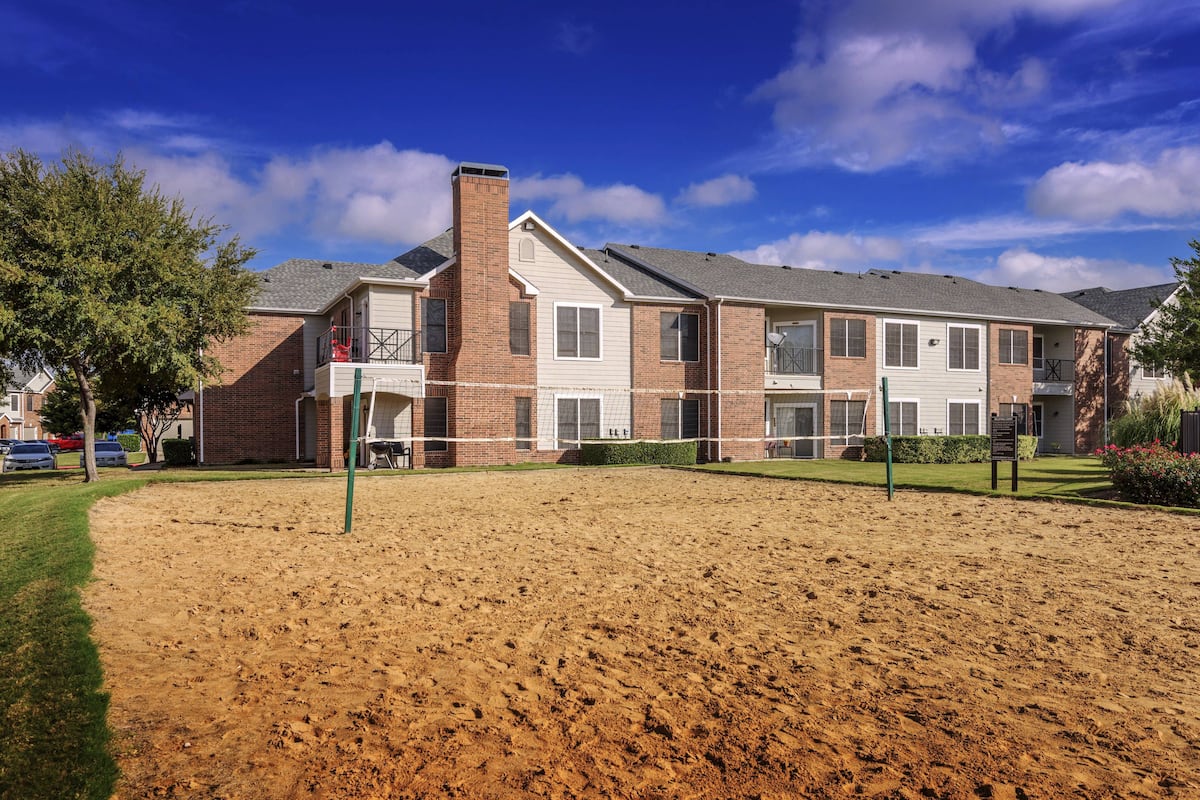 , an Airbnb-friendly apartment in North Richland Hills, TX
