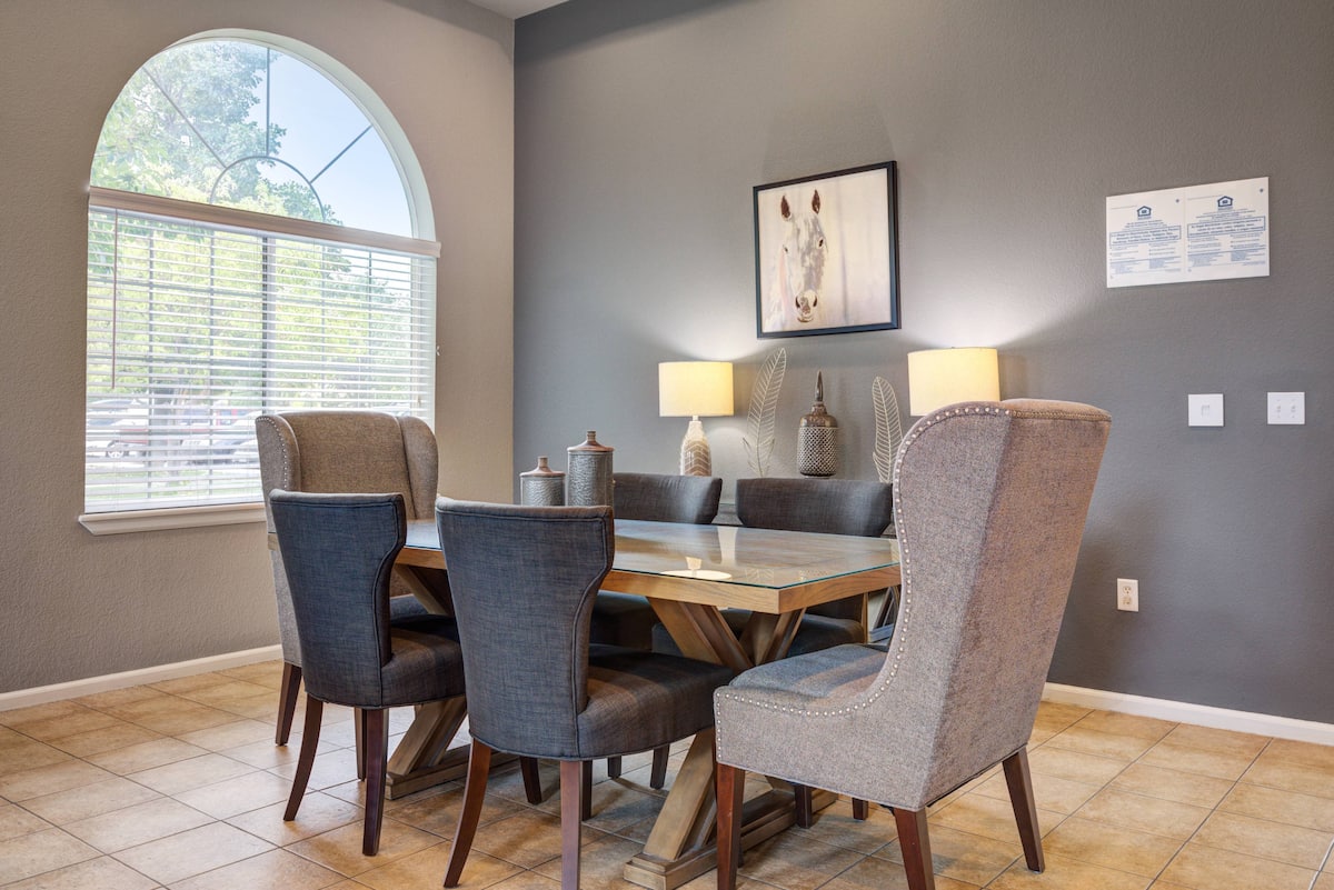 RGVtYW5kUGljdHVyZToxOTc2MzUxNzMz