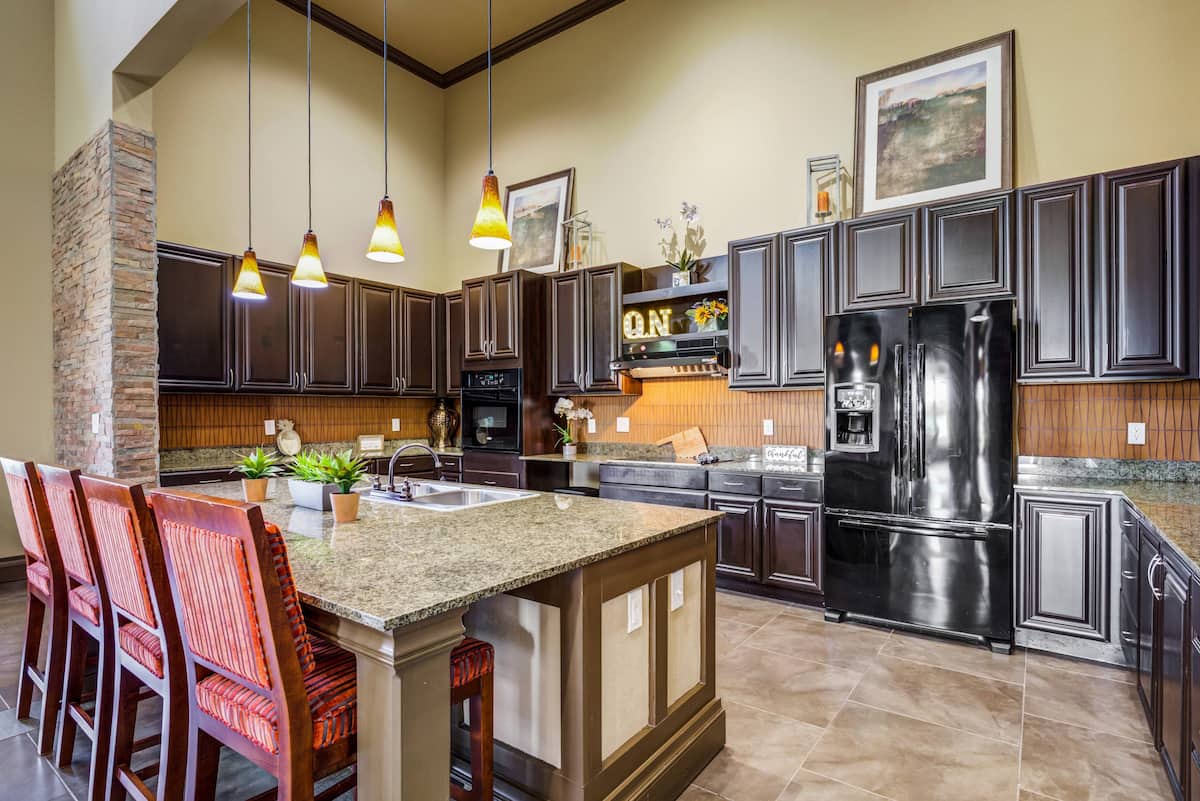 RGVtYW5kUGljdHVyZToxOTc2MzkwOTgx