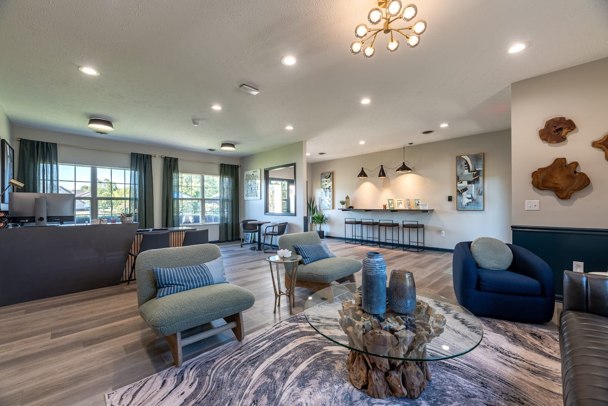 RGVtYW5kUGljdHVyZToxOTc2MzUyNTE5